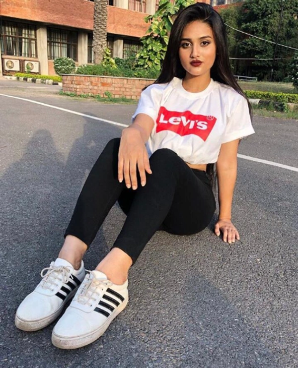 High Rise Jeans+Unisex Tshirt